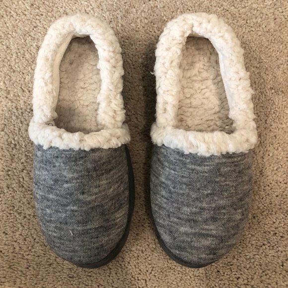 NWOT Isotoner Signature Women's Microsuede Marisol Slippers Heather Grey Medium - Picture 4 of 10